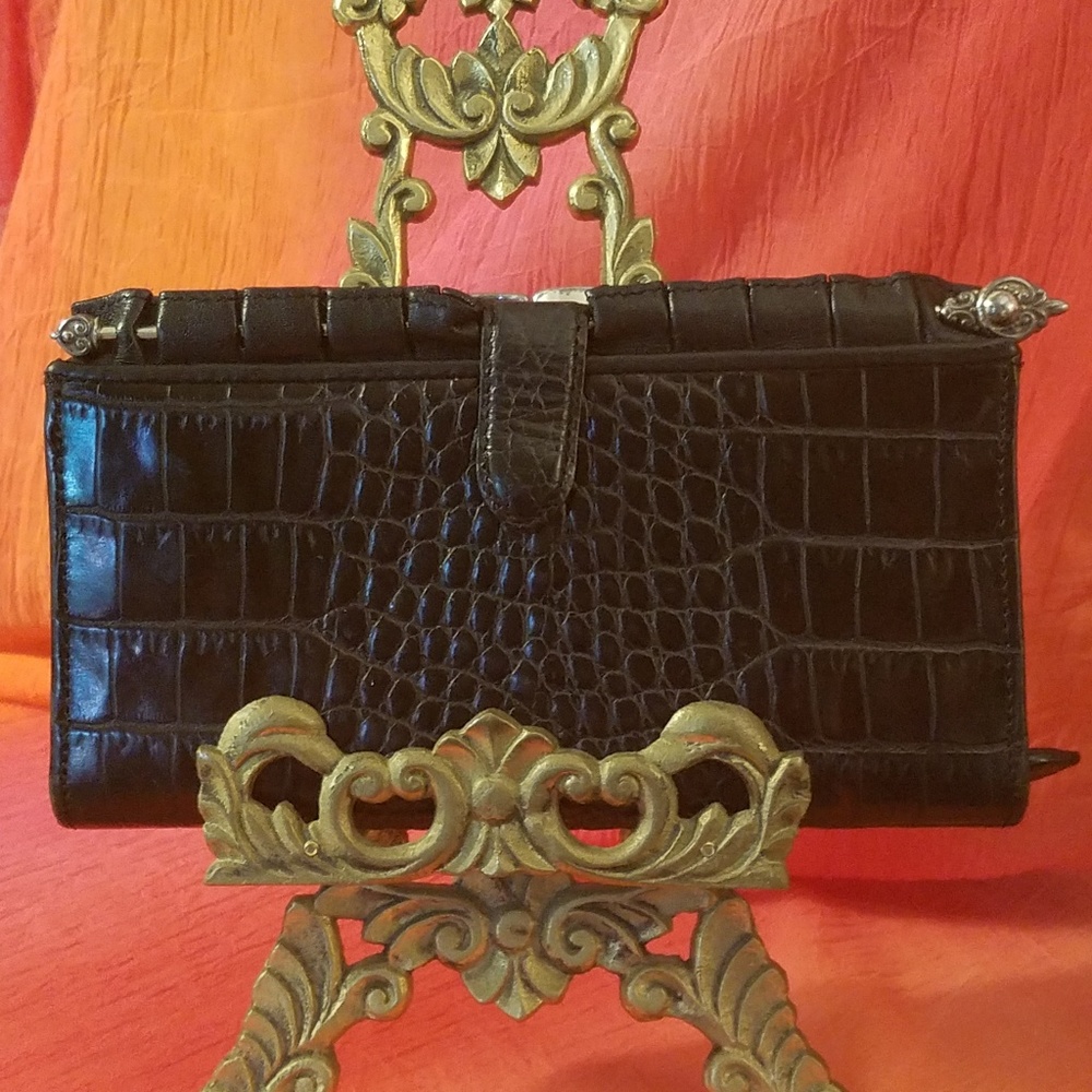 Brighton wallet